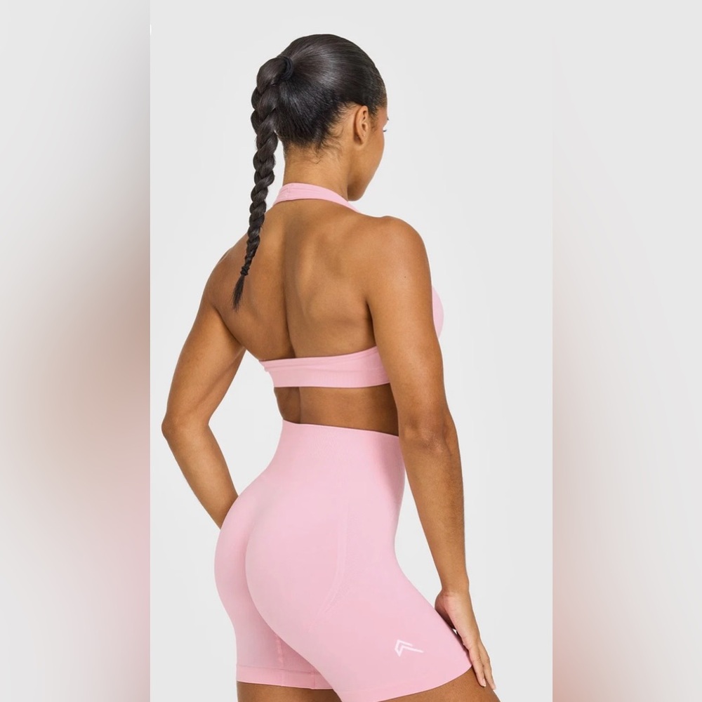 Oner Active Effortless Seamless Halter - Picture 2 of 4